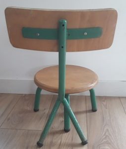 Chaise-ecolier-maternelle