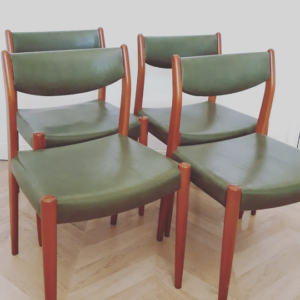 avignon-chaises-vintage